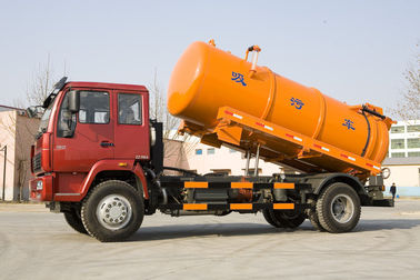 Camión de la succión de las aguas residuales de Sinotruk de la eficacia alta para las operaciones que se lavan industriales