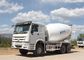 El camión volquete resistente de HOWO, camión 10 del mezclador de cemento rueda el depósito de gasolina 400L del euro 2