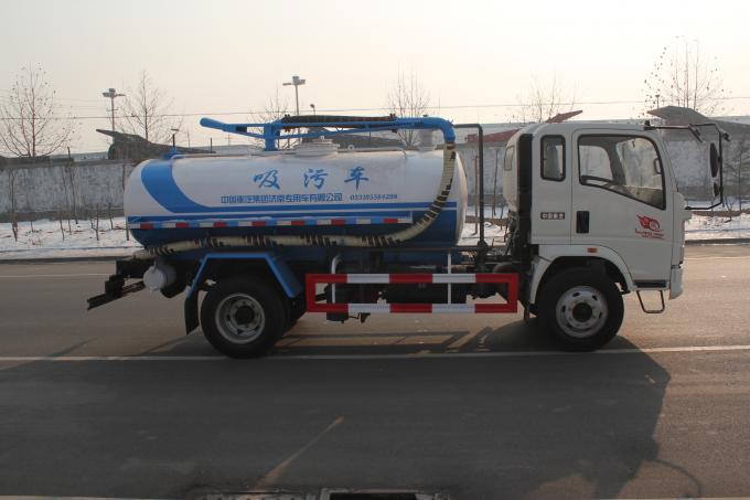 Camión de la succión de las aguas residuales del howo del EURO II 6M3 290hp, velocidad 500r/minuto de la bomba