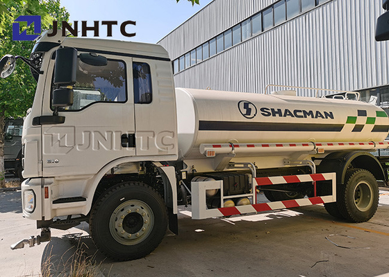 La regadera de Shacman L3000 acarrea 6x4 volumen de 8000 litros