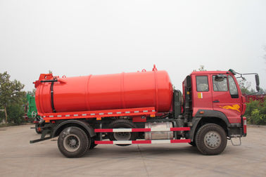 capacidad del tanque del camión 10M3 de la succión de las aguas residuales de 4x2 Sinotruk Howo7 en color rojo