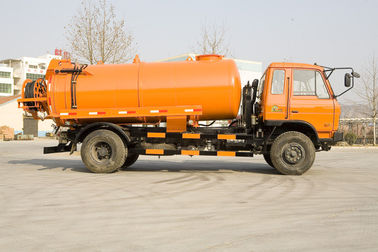 La succión de las aguas residuales de 266 HP acarrea 6 el ³ anaranjado del cuerpo 3-30m del tanque del camión de la eliminación de residuos de las ruedas