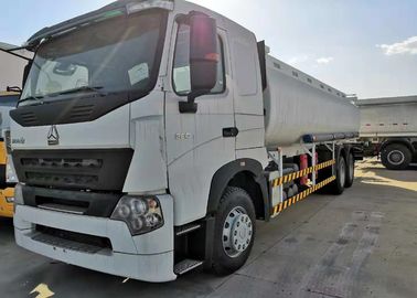 el camión SINOTRUK HOWO A7 10 del depósito de gasolina de 371hp 6x4 rueda la capacidad 21cbm