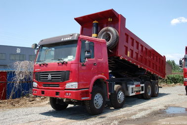 Camión volquete resistente común de Howo 371hp 8x4 para la promoción en color rojo