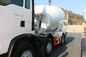Camión 4 M3 del mezclador de cemento de la marca de Sinotruk Howo7 para la planta de procesamiento por lotes por lotes concreta