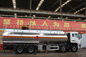 Camión del polvo a granel de Sinotruk Hohan, camión del aceite combustible de la seguridad 30m3 8x4 371 HP