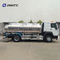 Camión de petrolero de Sinotruk Howo de la aleación de aluminio de 6 ruedas 10000 litros con el dispensador